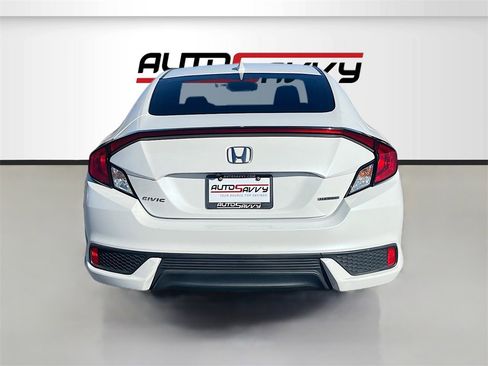 Used 2020 Honda Civic Touring image 6