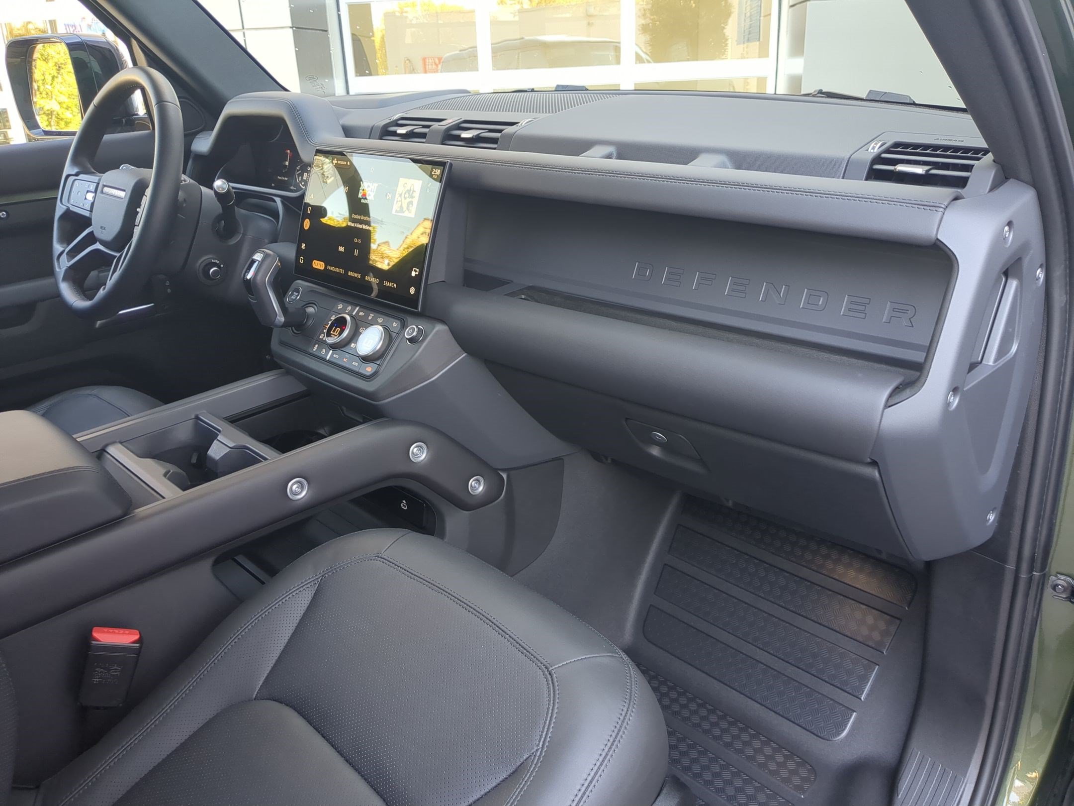 Used 2026 Land Rover Defender 130 S AWD/4WD image 35