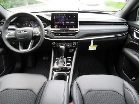 New 2026 Jeep Compass Latitude AWD/4WD image 12