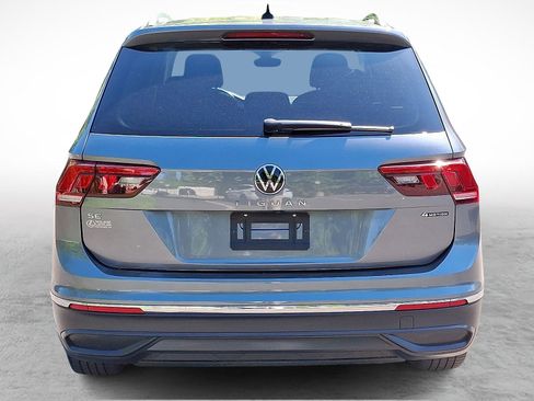 Used 2022 Volkswagen Tiguan SE AWD/4WD image 5