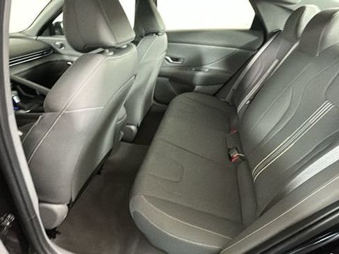 Certified 2025 Hyundai Elantra SEL FWD image 27