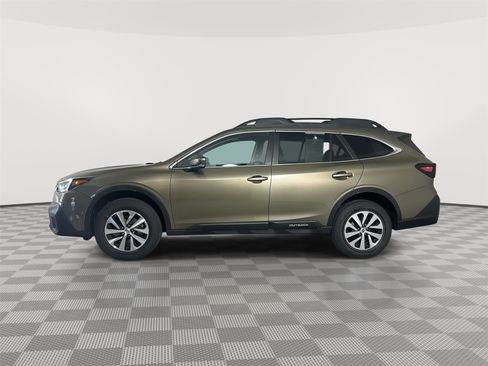 Used 2021 Subaru Outback Premium image 4