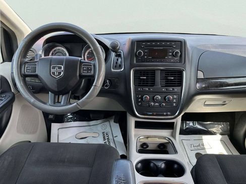 Used 2015 Dodge Grand Caravan SXT FWD image 21