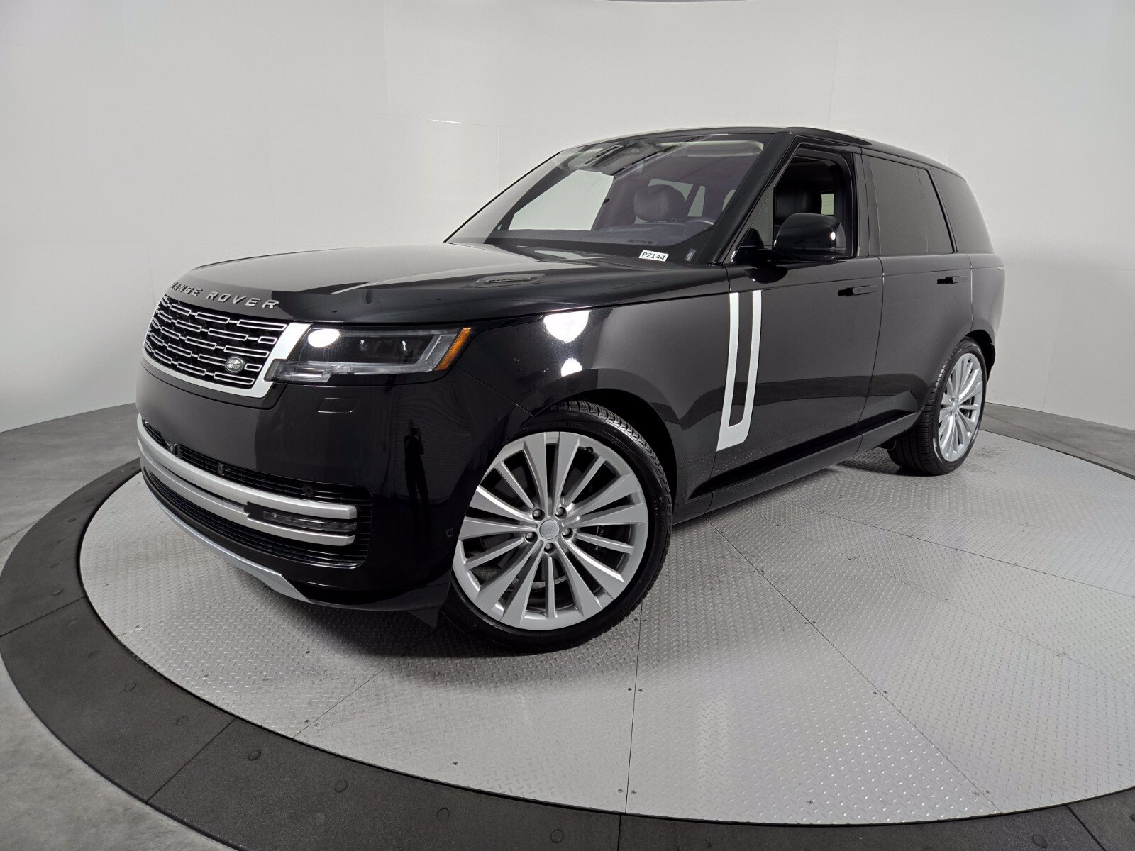 Used 2022 Land Rover Range Rover First Edition AWD/4WD image 1
