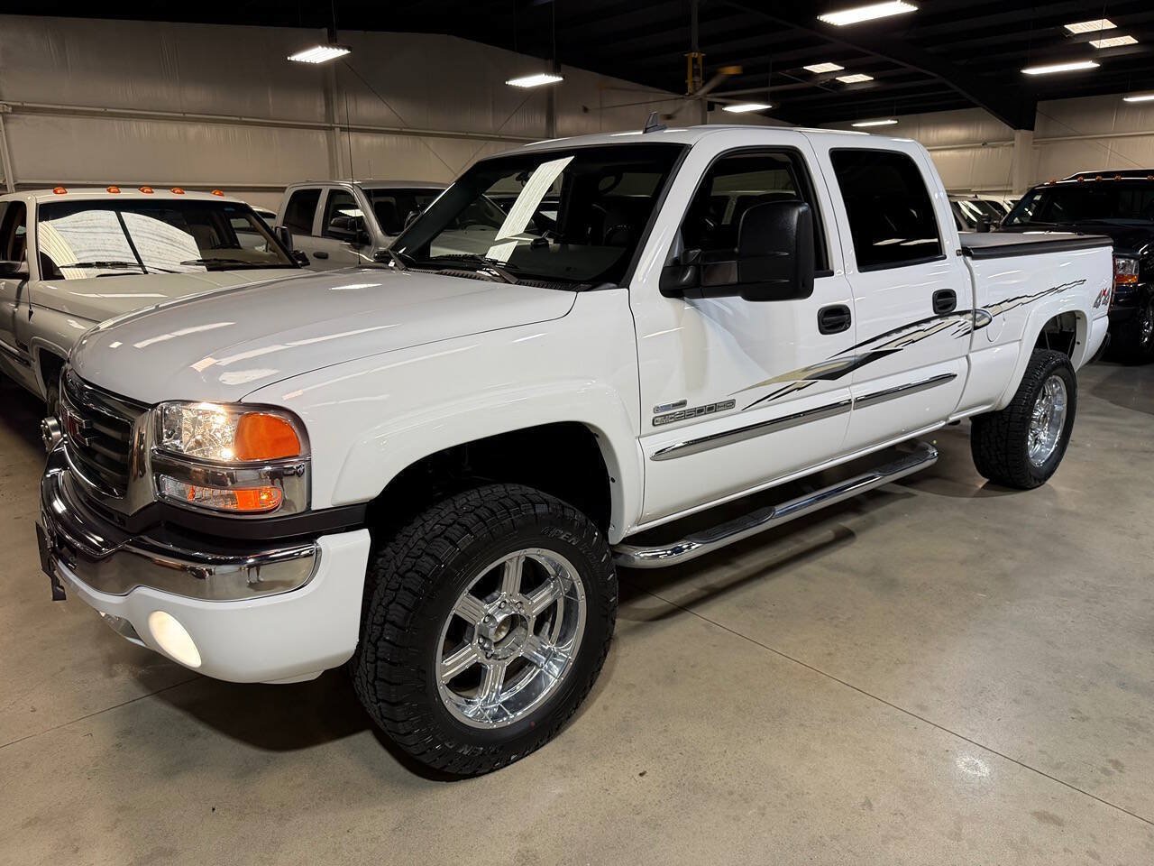 Used 2007 GMC Sierra 2500 SLE w/ Heavy-Duty Power Package AWD/4WD image 23