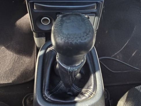 Used 2000 Toyota MR2 image 13