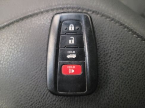 Used 2019 Toyota Camry XSE FWD image 32