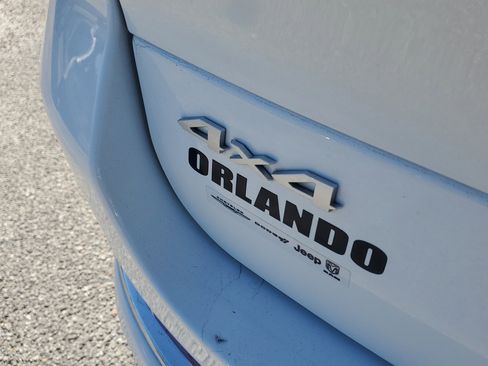 Used 2025 Jeep Grand Cherokee L Overland w/ Luxury Tech Group IV image 8