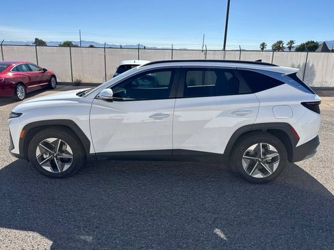 Used 2025 Hyundai Tucson SEL FWD image 8