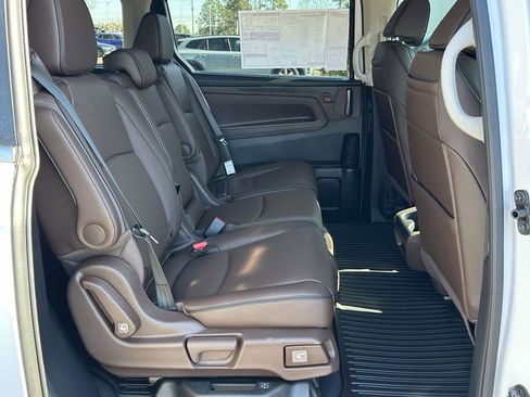New 2026 Honda Odyssey Touring image 7