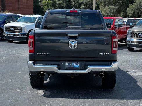 Used 2019 RAM 1500 Laramie AWD/4WD image 4