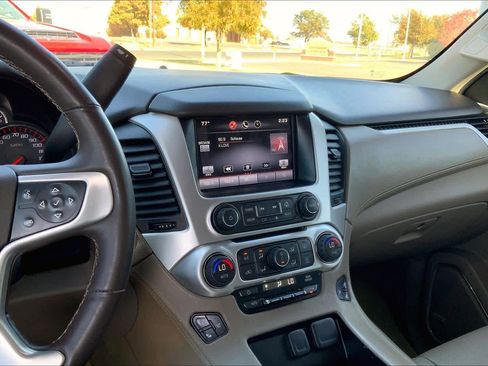 Used 2015 GMC Yukon SLT w/ HD Trailering Package image 6