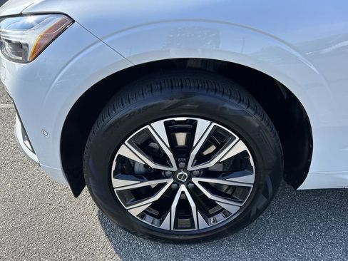 Certified 2023 Volvo XC60 B5 Plus w/ Climate Package AWD/4WD image 10