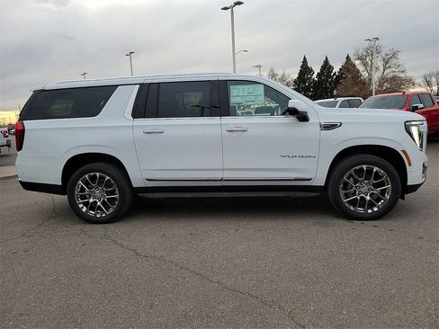 New 2026 GMC Yukon XL Elevation w/ LPO, Floor Liner Package image 12