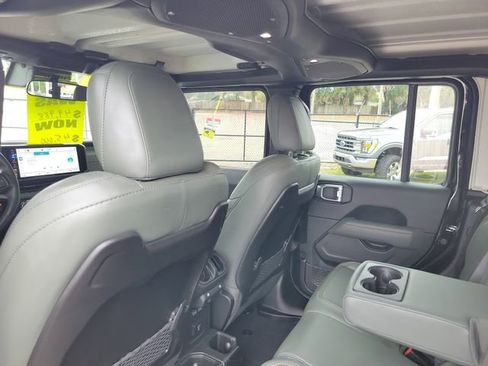 Used 2024 Jeep Gladiator Mojave w/ Safety Group image 24