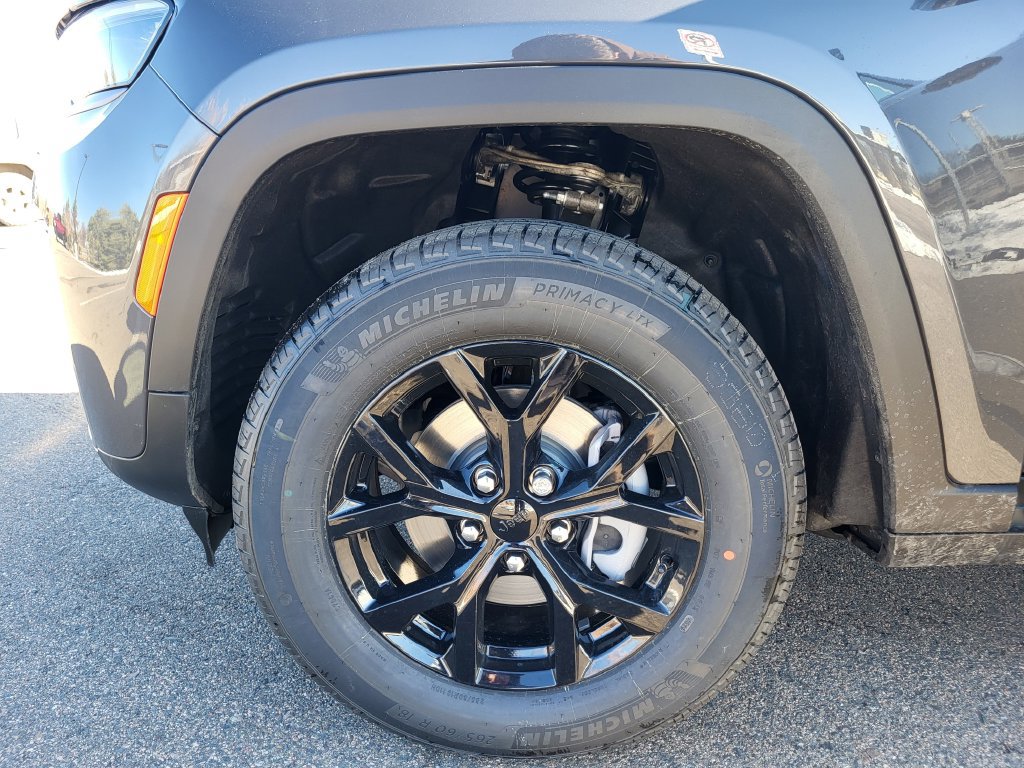 New 2026 Jeep Grand Cherokee Altitude AWD/4WD image 9