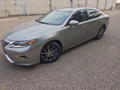 Used 2016 Lexus ES 350 w/ Premium Package w/Wood Trim FWD image 1