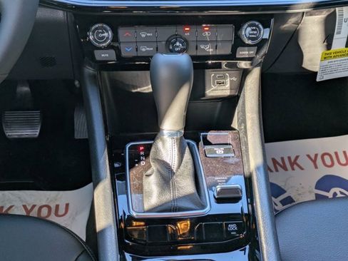 New 2026 Jeep Compass Latitude image 17