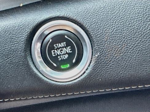 Used 2021 Cadillac Escalade Sport w/ Driver Assist Tech Package AWD/4WD image 39