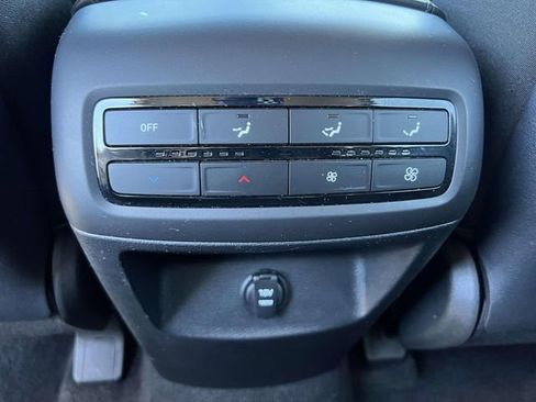 Used 2023 Hyundai Palisade SE image 12