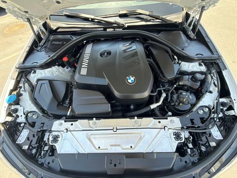 Used 2025 BMW 330i Sedan w/ Premium Package RWD image 8