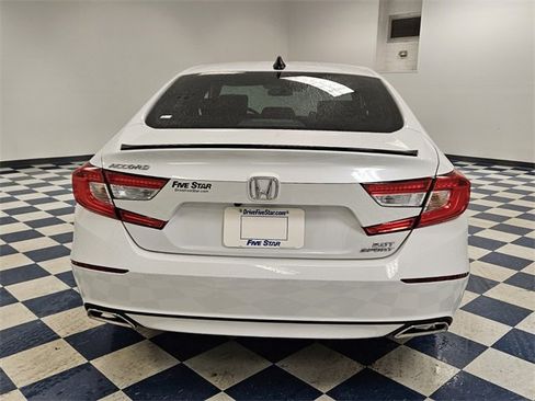Used 2021 Honda Accord Sport image 6