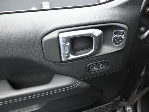 Used 2021 Jeep Wrangler Unlimited Sahara w/ Cold Weather Group AWD/4WD image 10