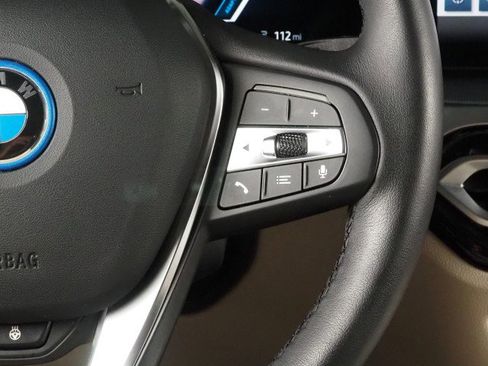 Used 2023 BMW i4 eDrive35 image 23