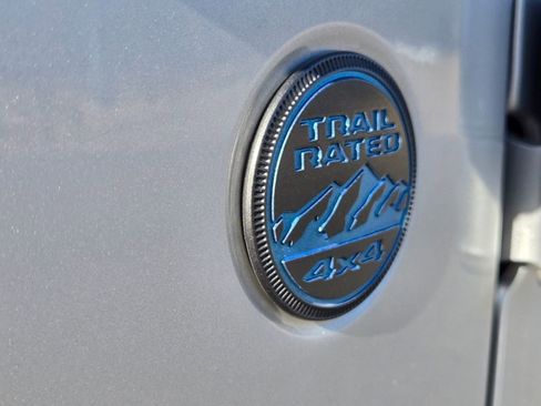 Used 2023 Jeep Wrangler Unlimited image 12