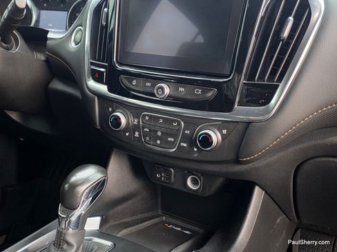 Used 2021 Chevrolet Traverse Premier w/ Redline Edition AWD/4WD image 24