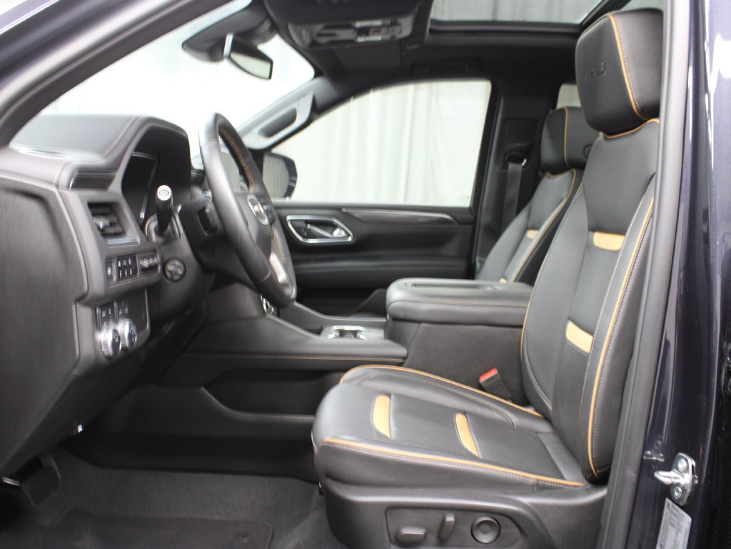 Used 2024 GMC Yukon AT4 w/ Technology Package AWD/4WD image 15