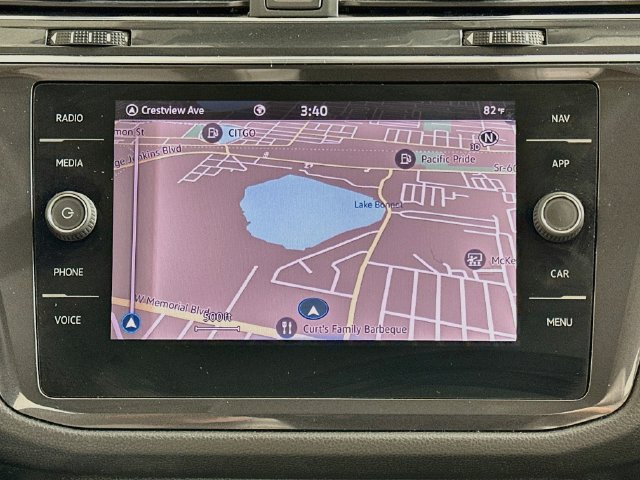 Used 2021 Volkswagen Tiguan SEL FWD image 16