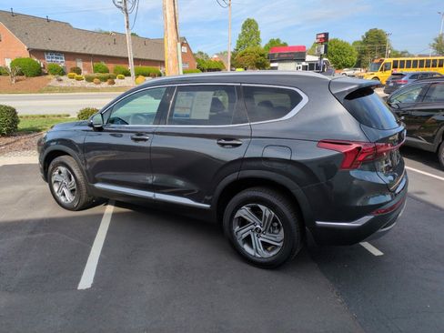 Used 2022 Hyundai Santa Fe SEL image 5
