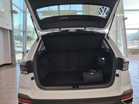 New 2026 Volkswagen Tiguan SEL R-Line AWD/4WD image 22