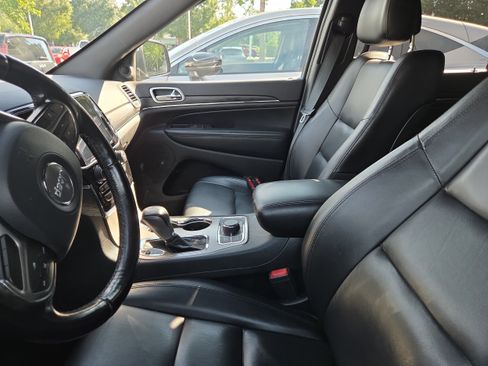 Used 2021 Jeep Grand Cherokee Limited AWD/4WD image 10
