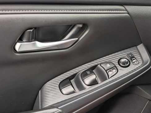 Used 2024 Nissan Sentra SV w/ Trunk Package image 19