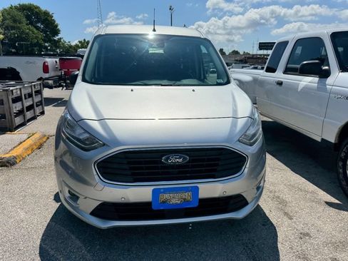 Used 2022 Ford Transit Connect XLT FWD image 3