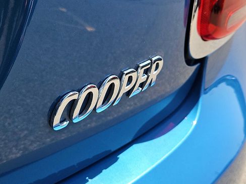 Used 2023 MINI Cooper 2-Door Hardtop FWD image 30