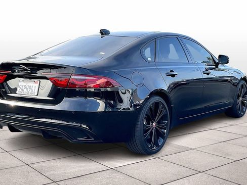 Used 2022 Jaguar XF SE image 15