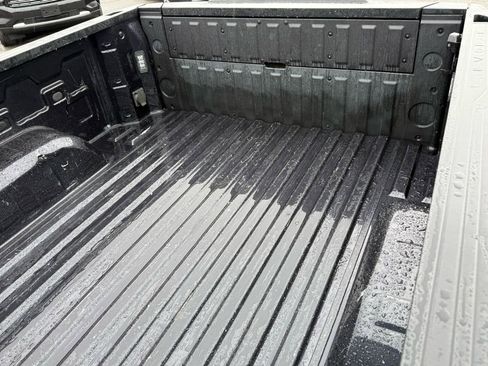 Used 2022 Chevrolet Silverado 1500 Custom image 34