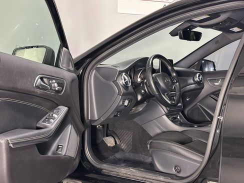 Used 2019 Mercedes-Benz GLA 250 image 11