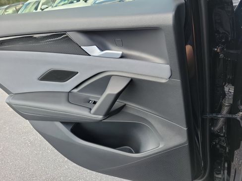 New 2026 Volkswagen Tiguan SE image 16