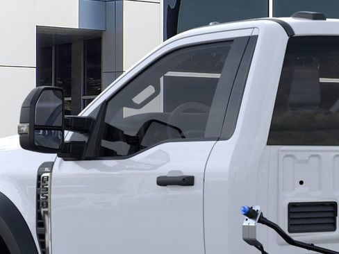 New 2025 Ford F550 4x4 Regular Cab Super Duty image 23