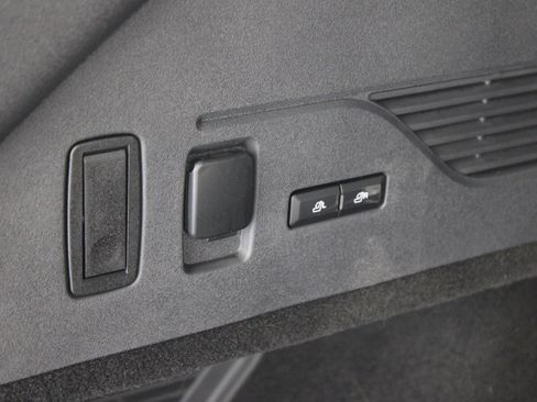 Certified 2024 Lincoln Nautilus Reserve w/ Equipment Group 202A image 30