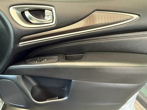 Used 2019 INFINITI QX60 Luxe w/ Essential Package FWD image 33
