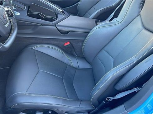 Used 2024 Chevrolet Corvette Stingray Coupe w/ Z51 Performance Package image 12