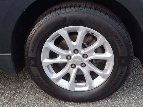 Used 2018 Chevrolet Equinox LT image 8