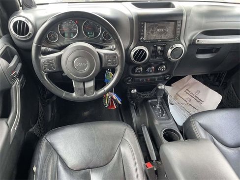 Used 2013 Jeep Wrangler Unlimited Sahara w/ Connectivity Group image 11