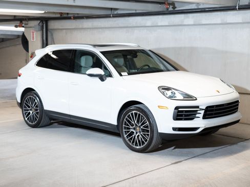 Certified 2023 Porsche Cayenne AWD/4WD image 7