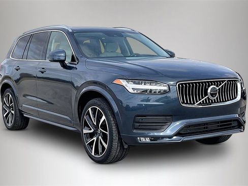 Used 2022 Volvo XC90 T6 Momentum w/ Advanced Package image 1